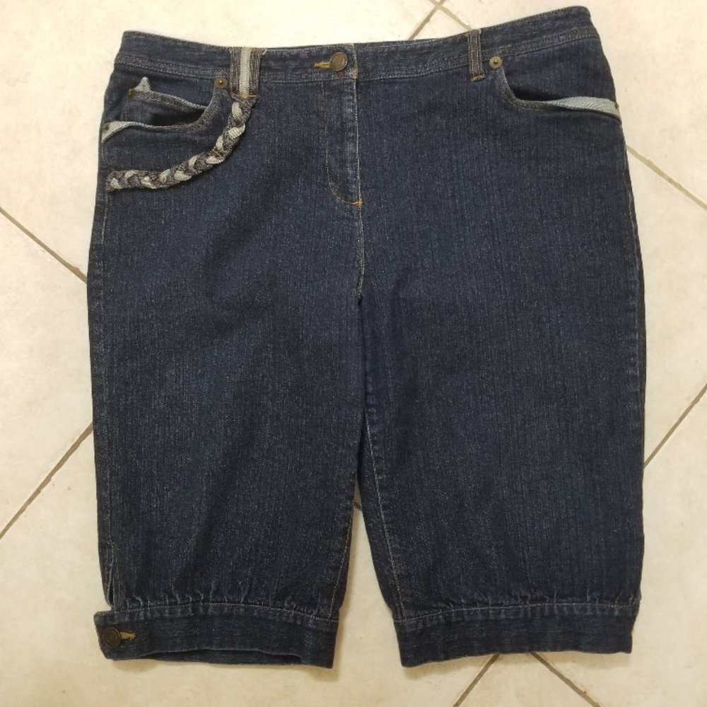INC International Concepts Ladies Capri Jeans